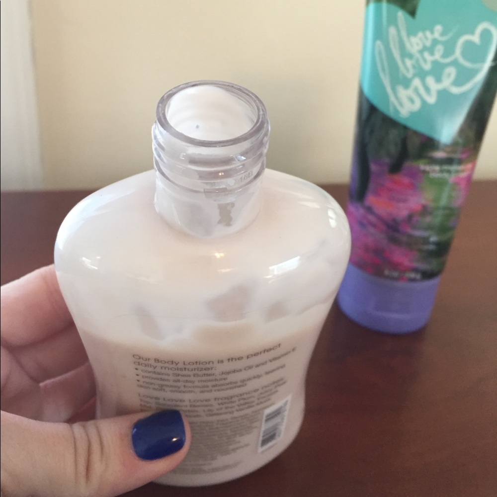 Body Lotion Set - Picture 3 of 3