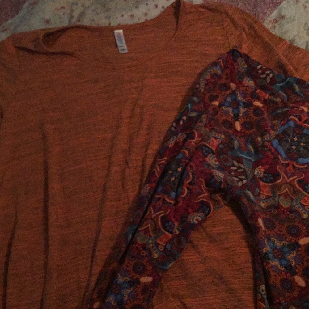 Lularoe outfit size large top one size leggings