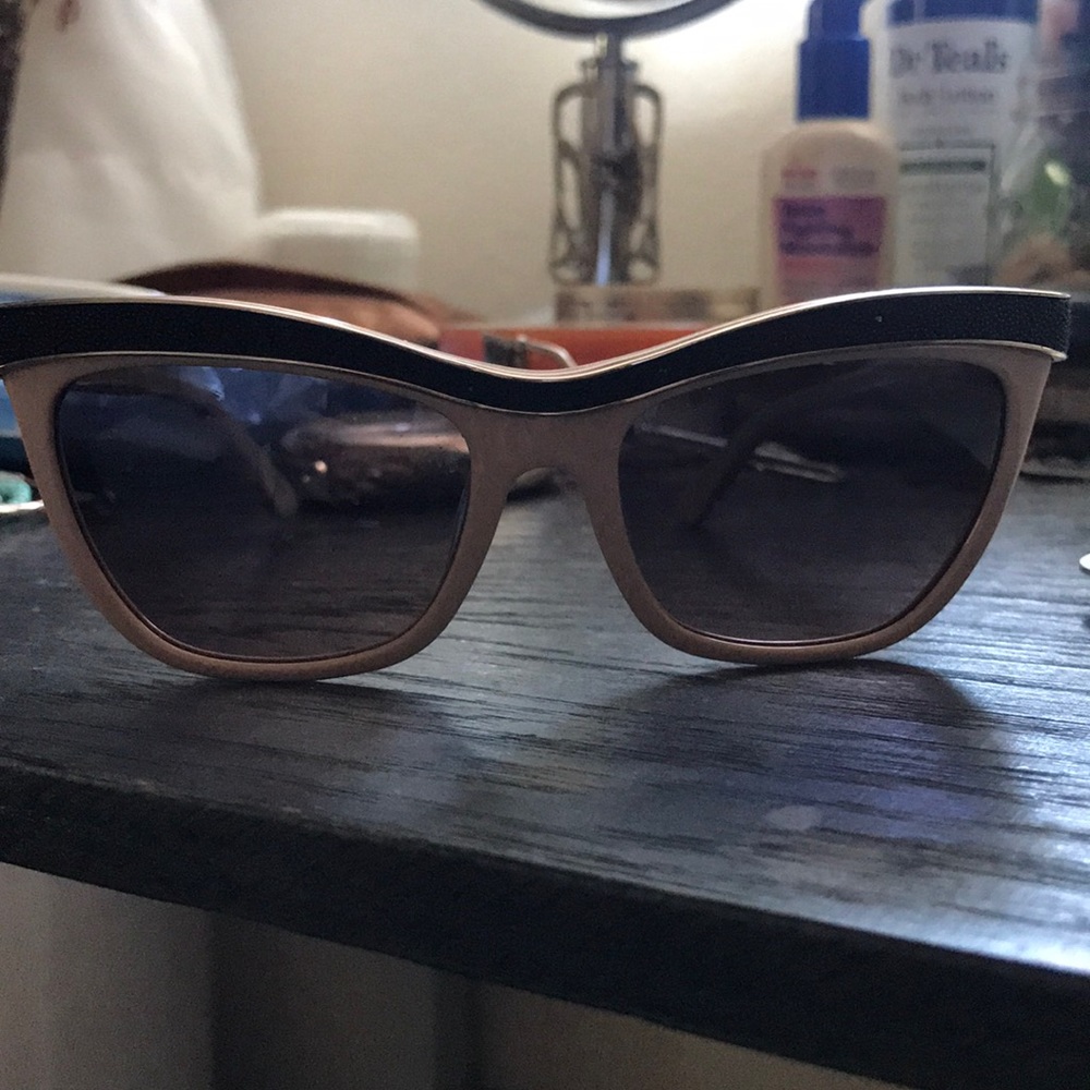 Swarovski women’s retro glasses