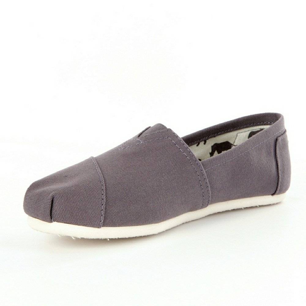 Brand new grey Toms, size 8