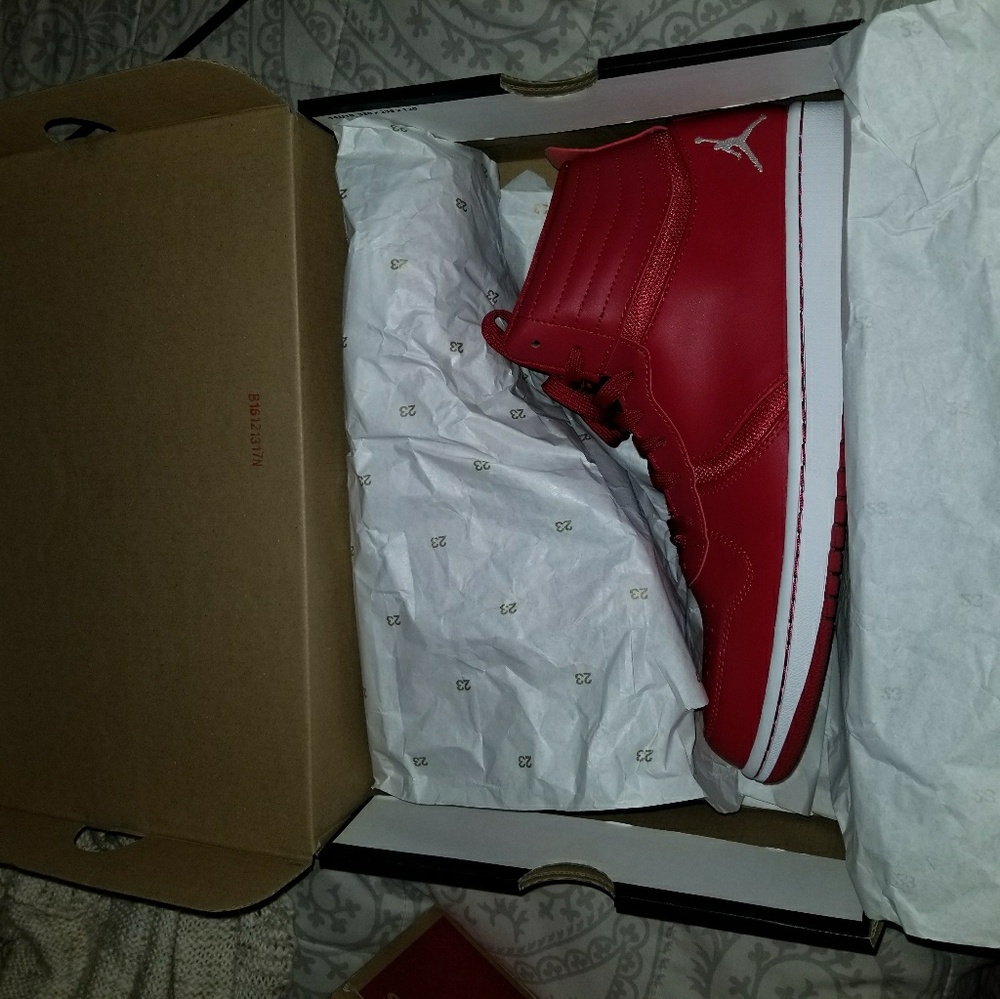 AIR JORDAN HERITAGE..