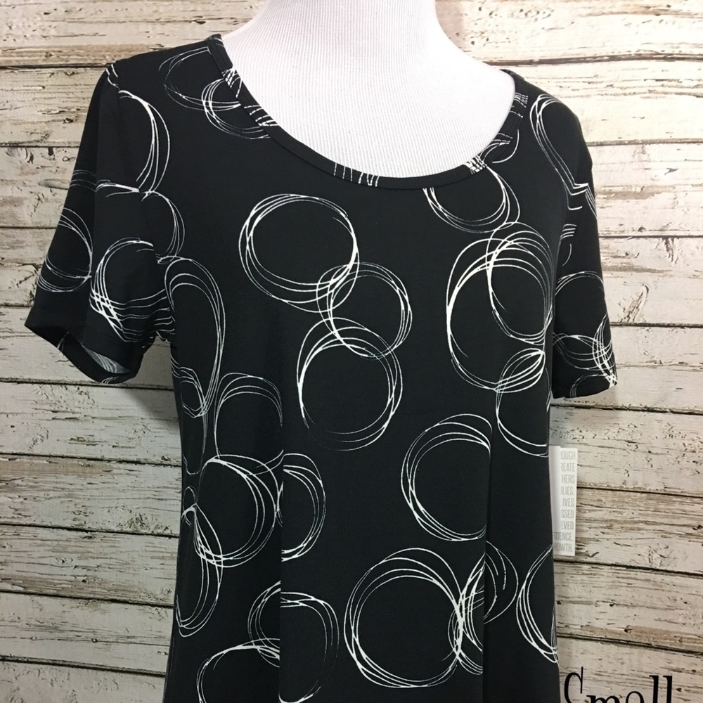 LuLaRoe Small Classic T