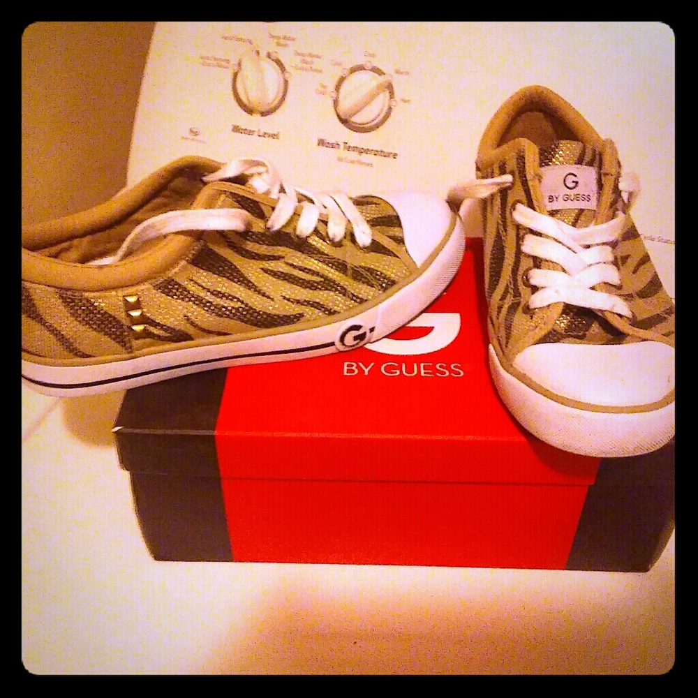 🎉💓Guess shoes💓🎉