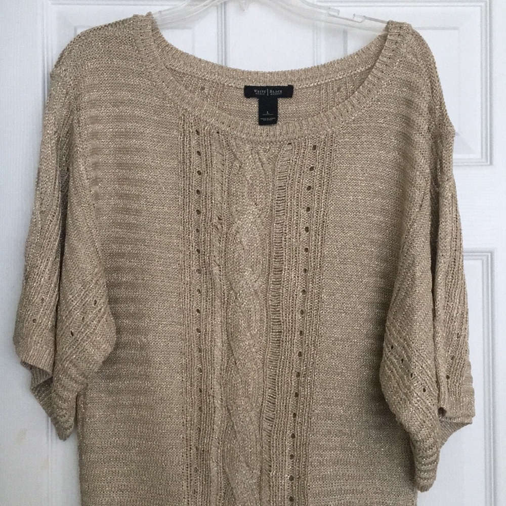Comfy classic gold sweater!