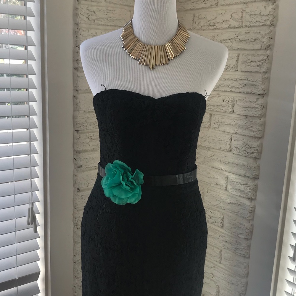 🔵NEW Beautiful black belt with green flower