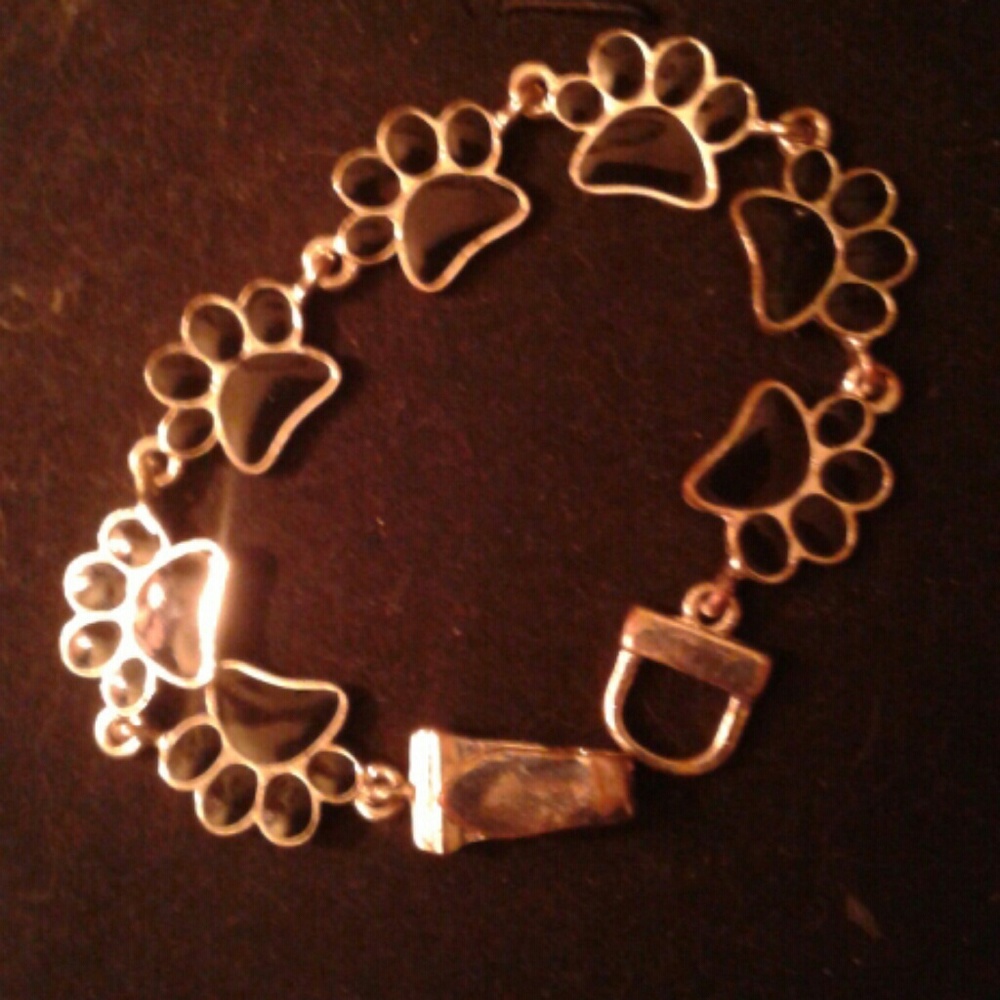 Nwot Paws in black enamel bracelet