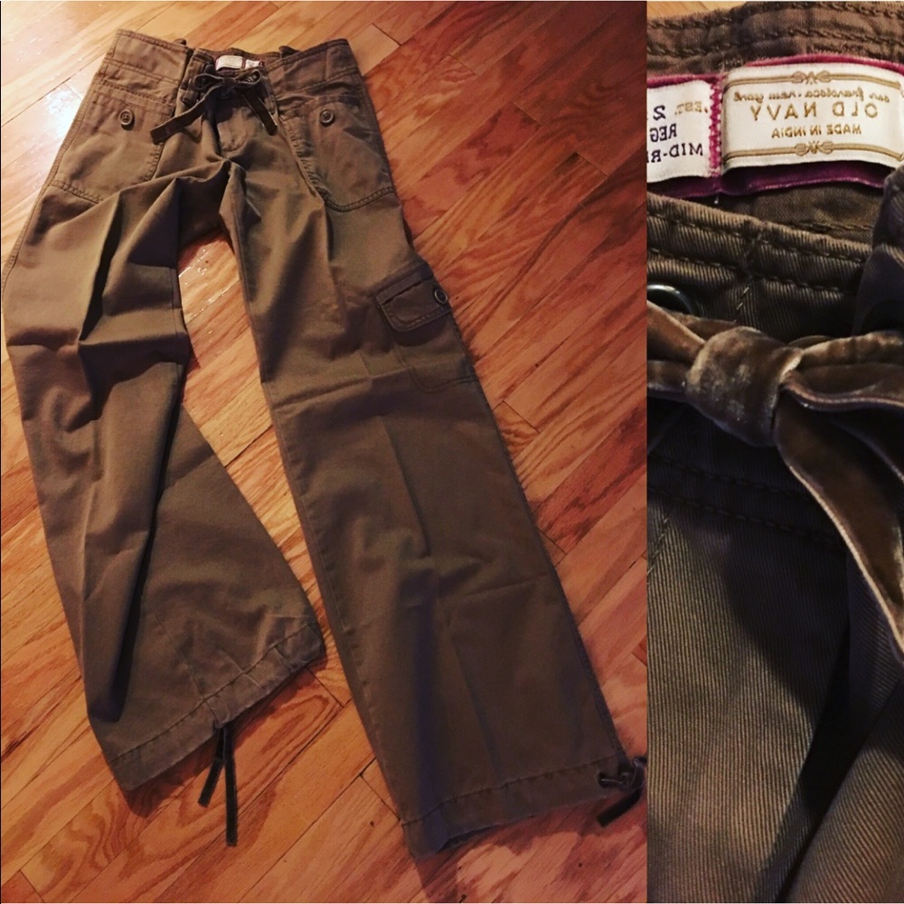 Old Navy Cargo Pants Size 2