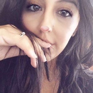 Meet your Posher, Mayra