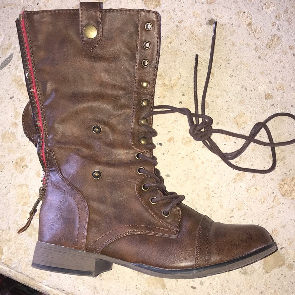 brown leather biker boots