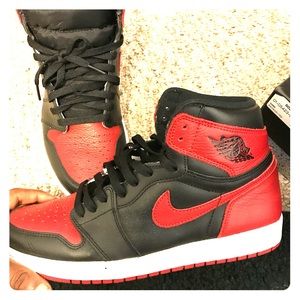 Air Jordan retro 1's high top