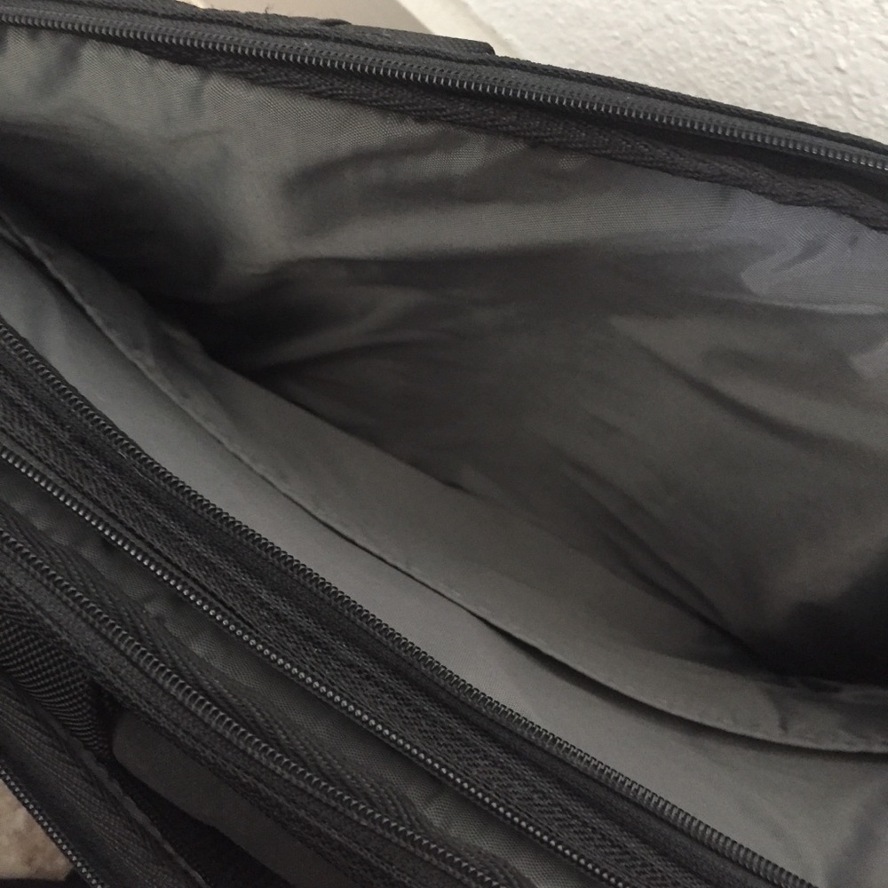 Dell Briefcase/laptop bag - Picture 7 of 8