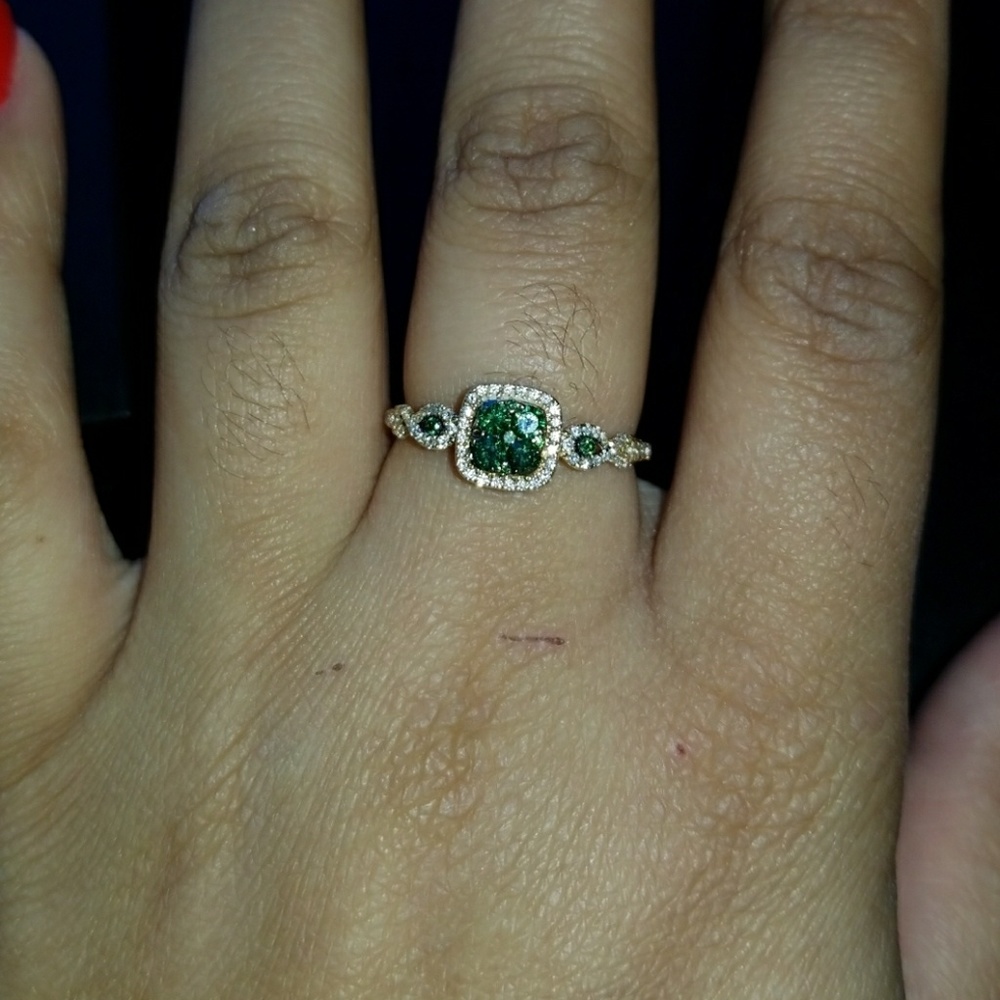 LeVian 14k Emerald ring