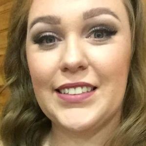 Meet your Posher, Pilar