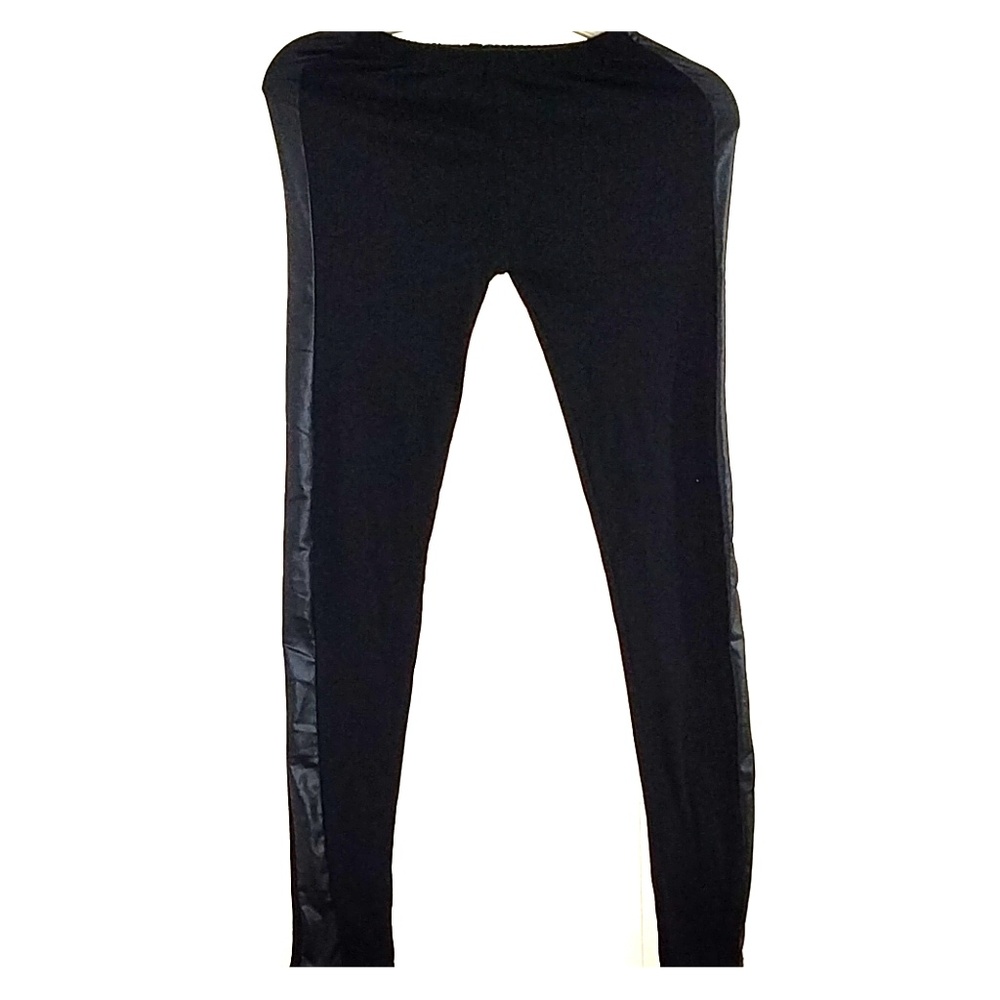 Make me an offer : Legging Sexy and skinny look
