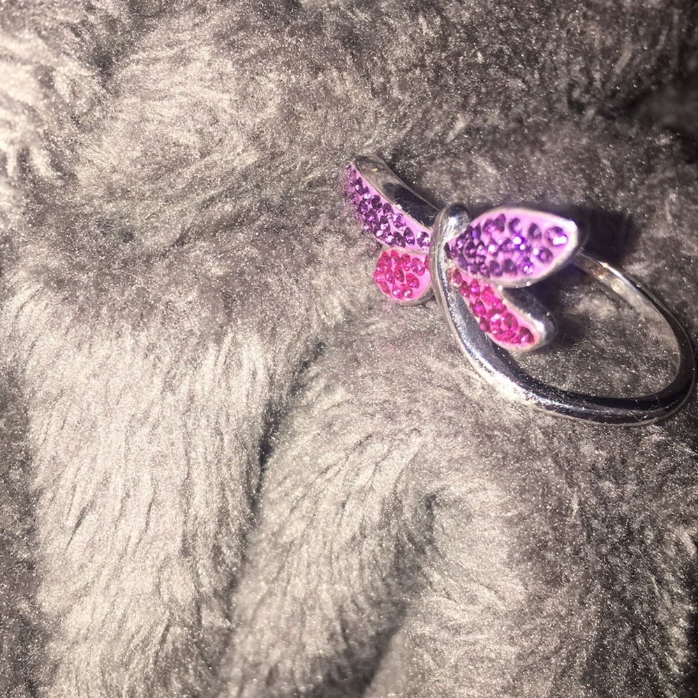 Size 7-8 Silver Butterfly Ring