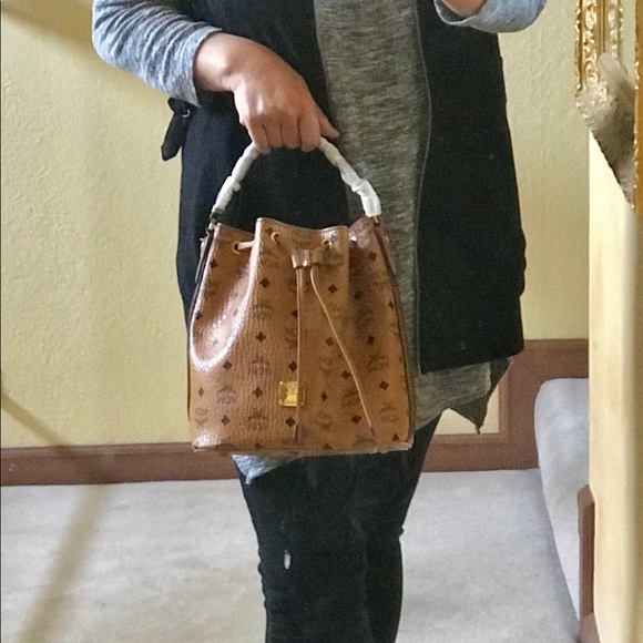 Mcm bucket cross body - Picture 2 of 2