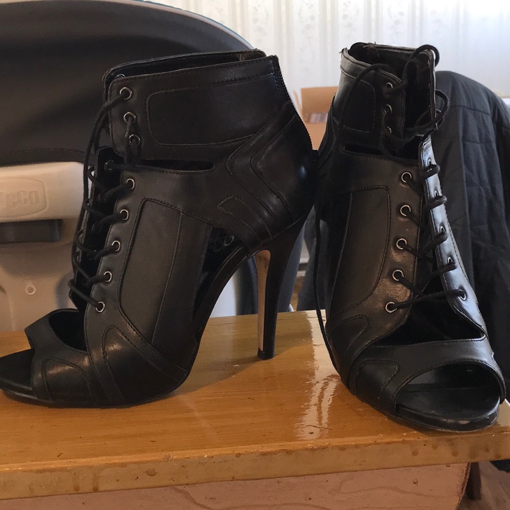 Rock & Republic BOONE heels - size 7
