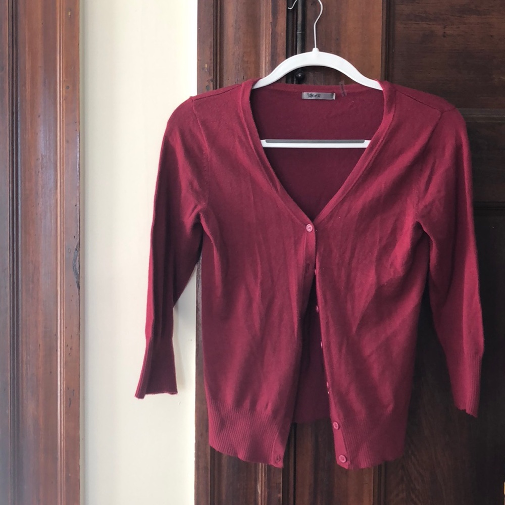 Mak magenta button up