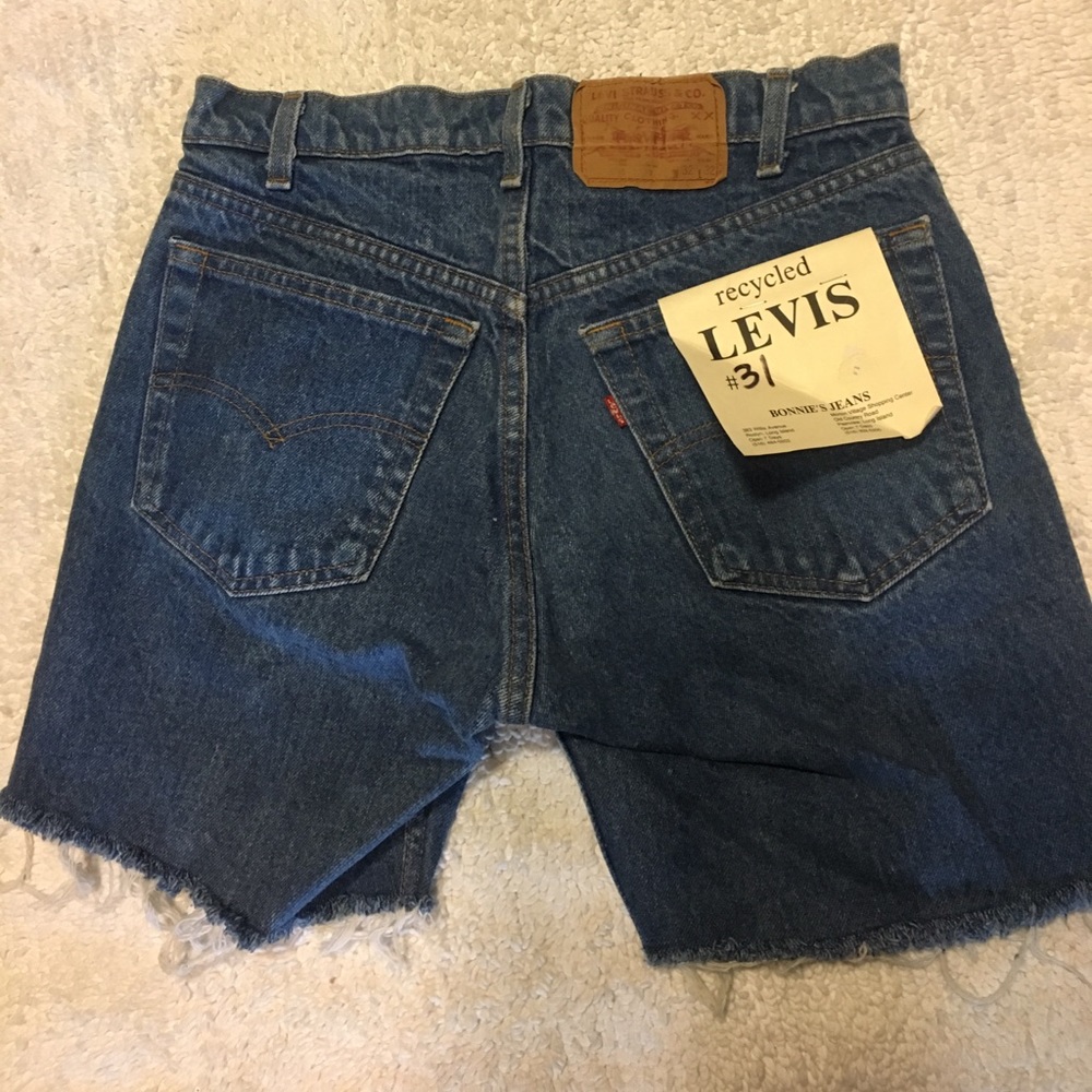 NWT Levi Bermuda length shorts