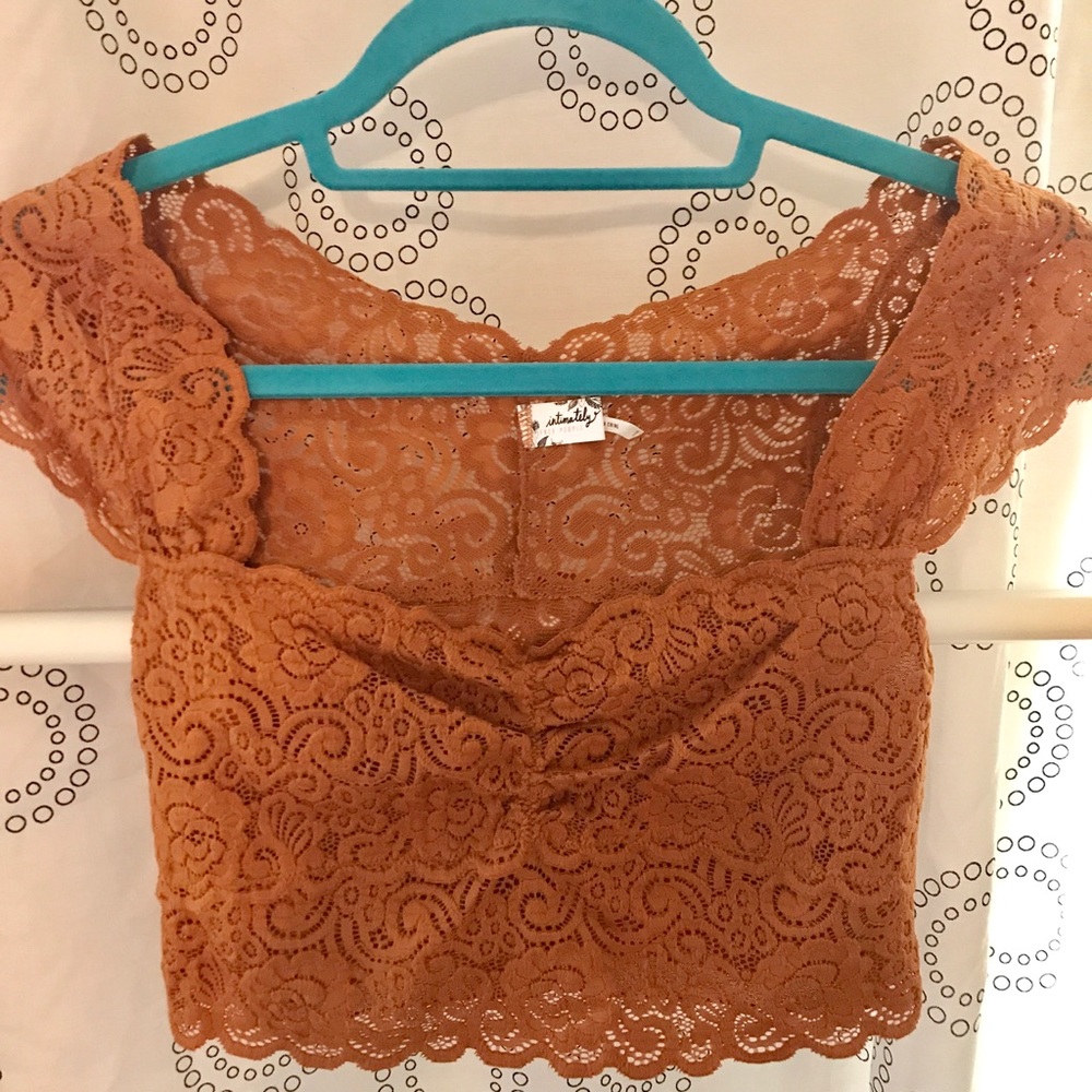 Never Worn Free People Lace Crop! Smoke/Pet Free!