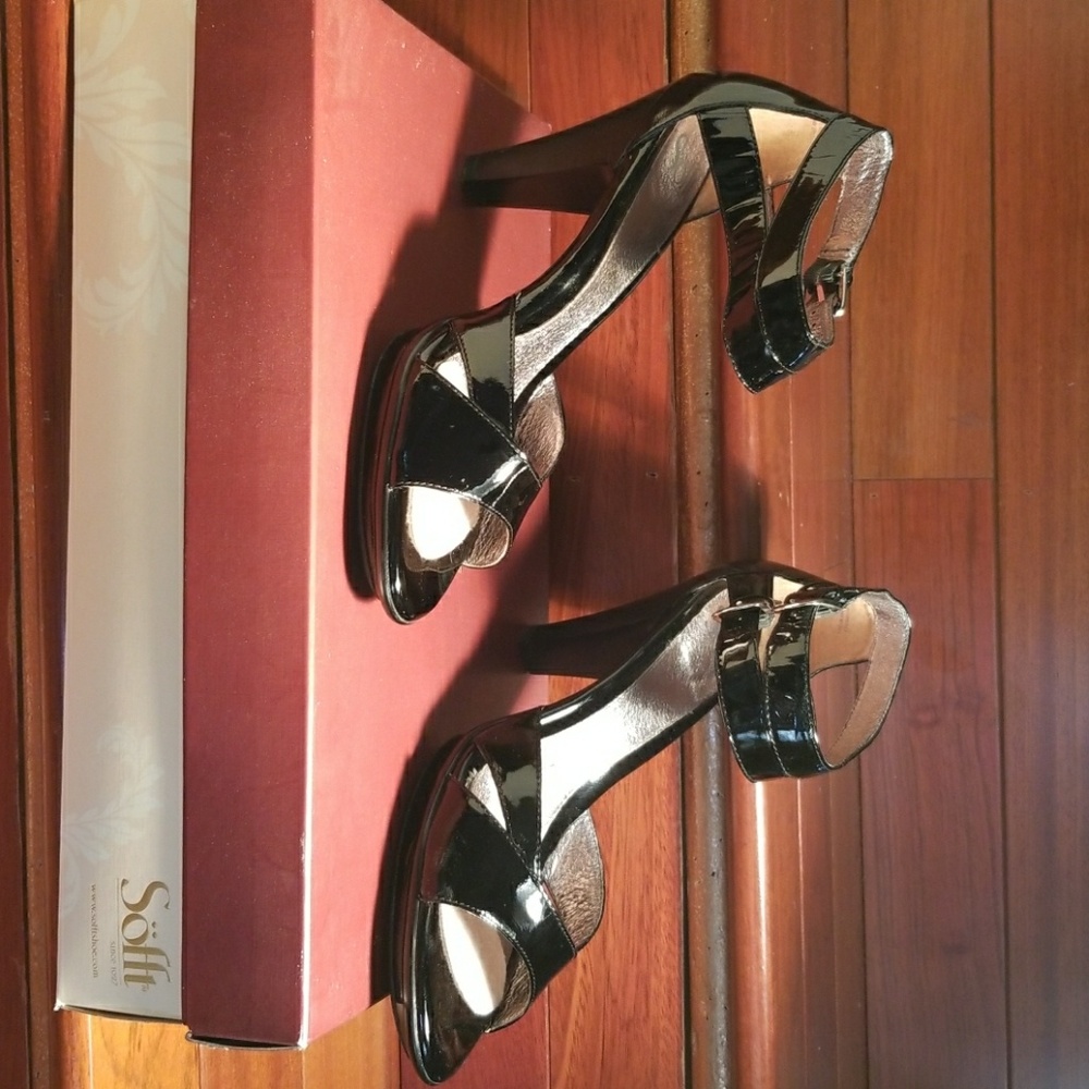 Sofft Black Patent Leather Sandal Heel