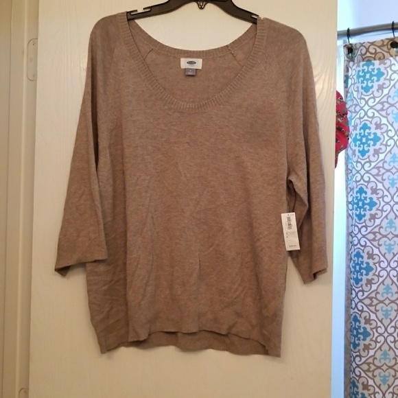 3/4 sleeve top - Picture 2 of 2