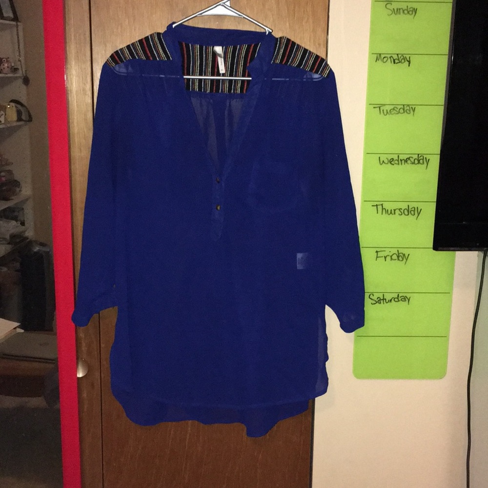 Blue mesh 3/4 sleeve shirt