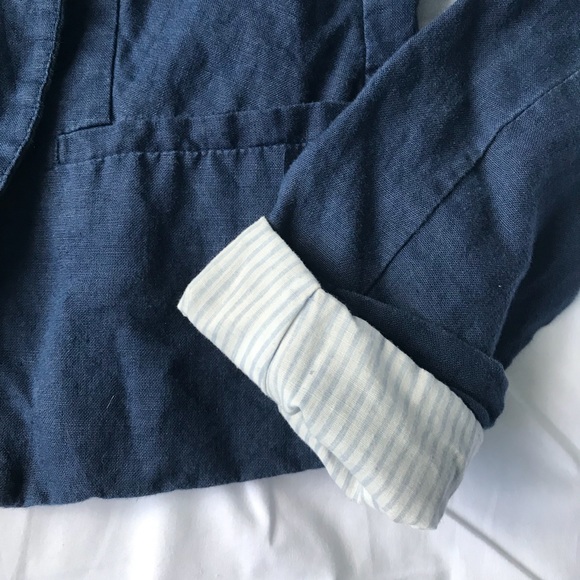 Navy Blue Linen Blazer - Picture 2 of 8