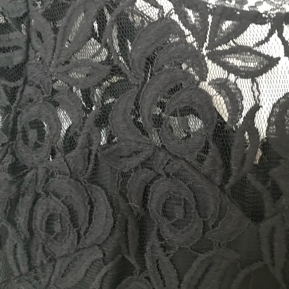 Black lace romper - Picture 2 of 5