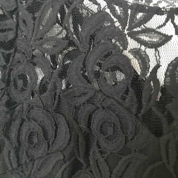 Black lace romper - Picture 2 of 5