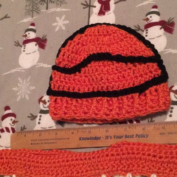Basketball set Baby cocoon/wrap matching beanie - Picture 4 of 7
