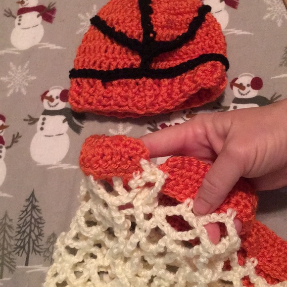 Basketball set Baby cocoon/wrap matching beanie - Picture 6 of 7