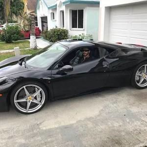 Meet your Posher, Jose a