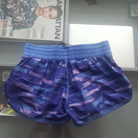 Nike fitness shorts - Picture 3 of 3