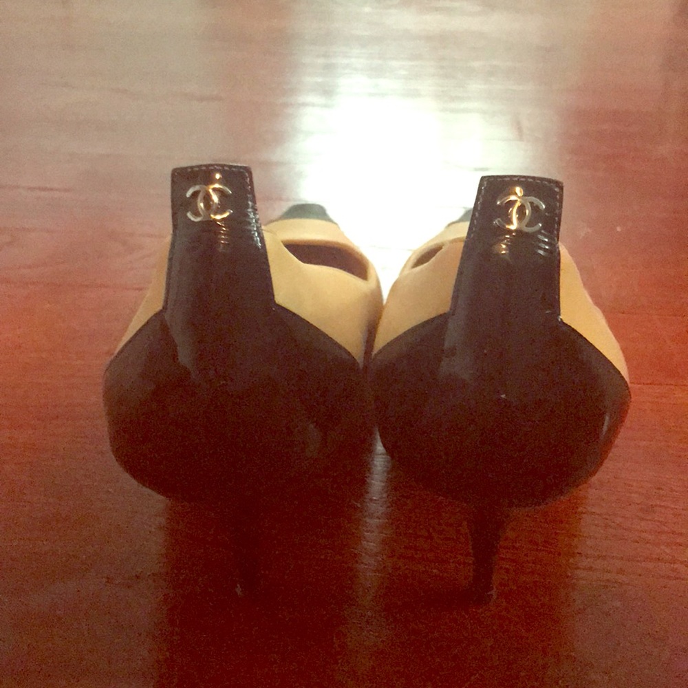 Chanel kitten heels