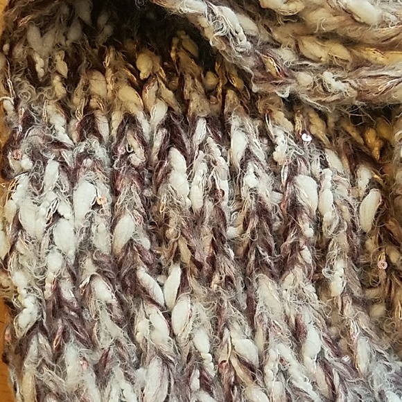 Purple/White Knit Scarf and Hat - Picture 3 of 3