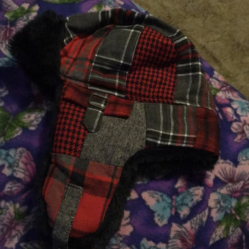 Plaid winter hat w/fur