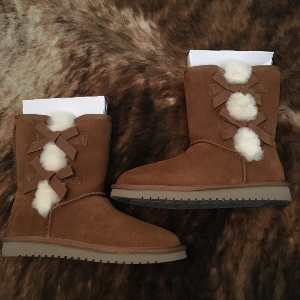 Koolaburra by UGG Victoria Short Boot size 7