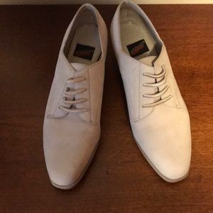 Nuebuck loafer looking heels