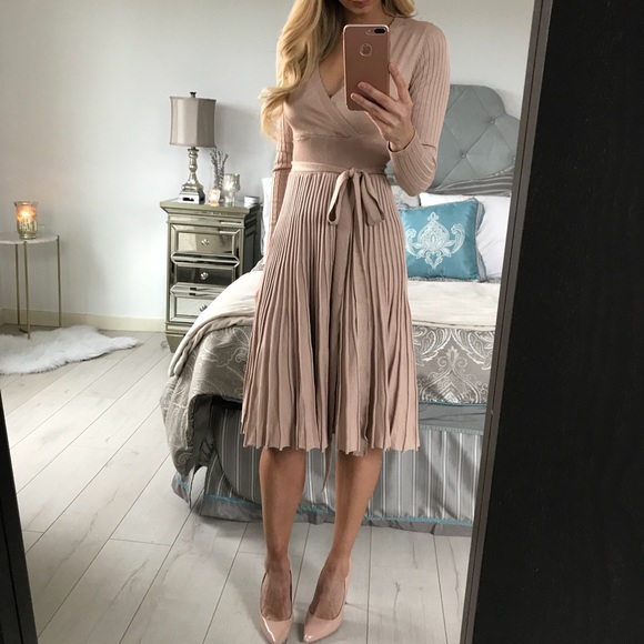 SOLD OUT- PENDING Restock comment 4 notification - Picture 4 of 8