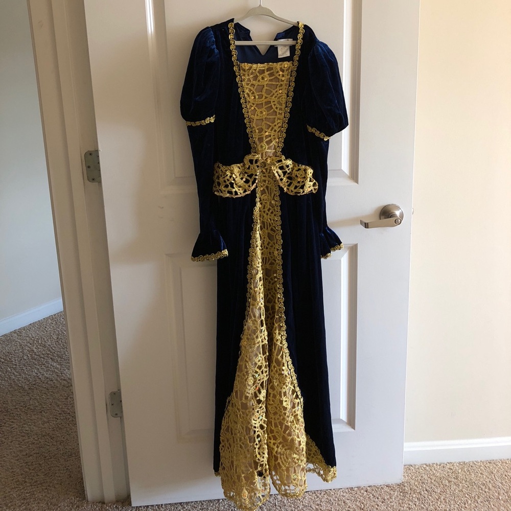 Girls costume(dress)