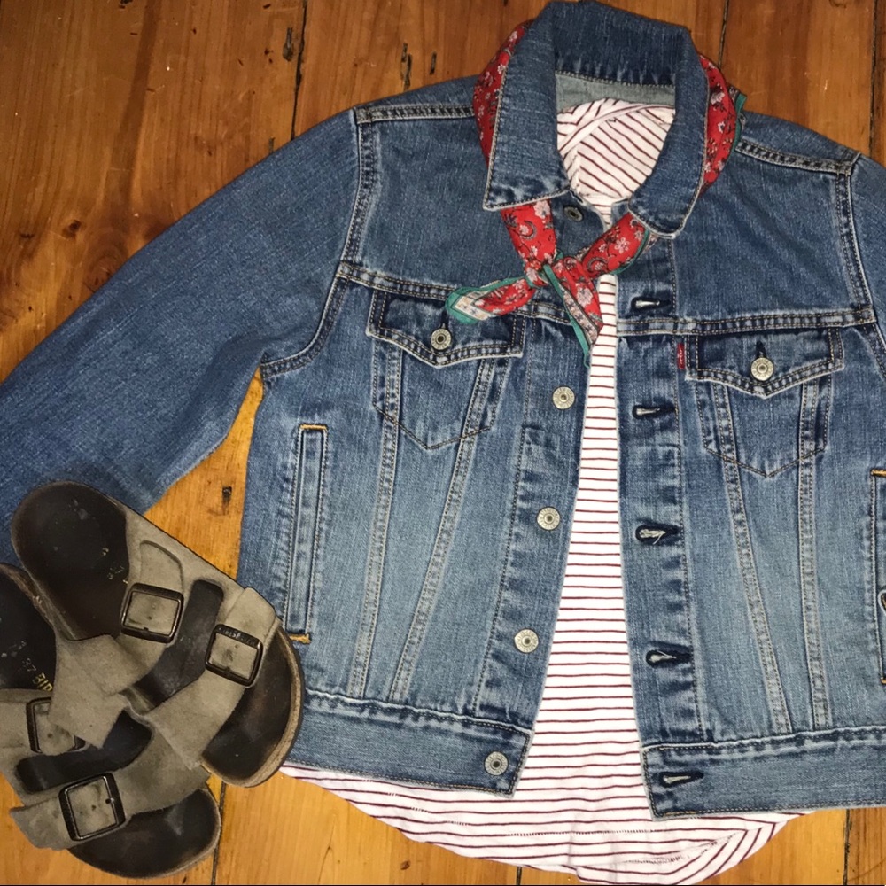 ❄️❄️Levi’s denim jacket❄️❄️