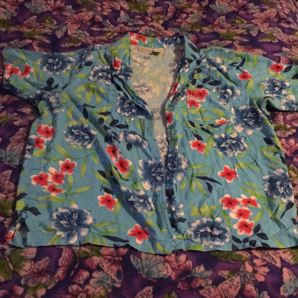 Hawaiian short-sleeve button up