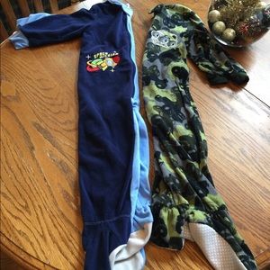 Boys 4T lot footie pajamas