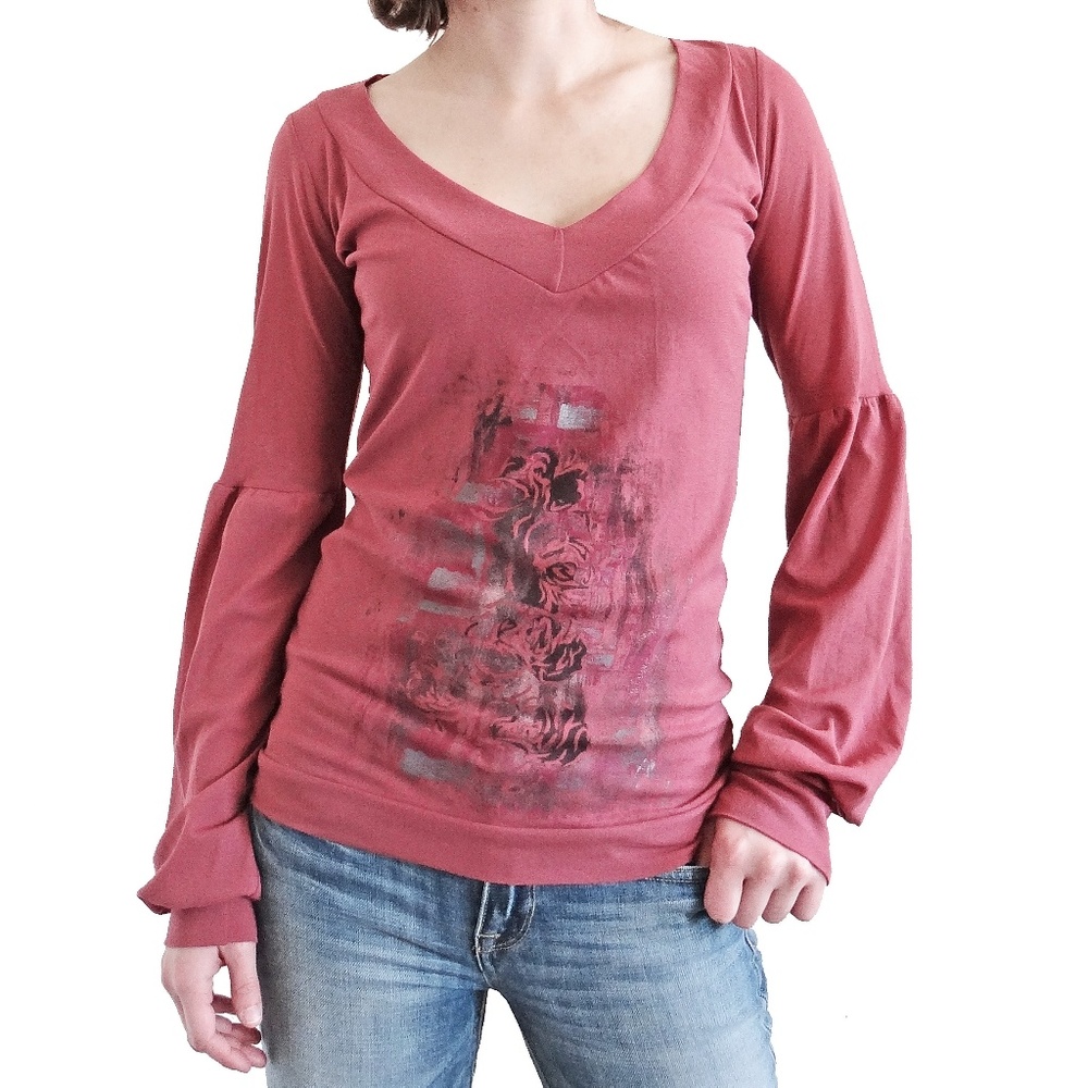 LAST CHANCE Legatte Jeans Sheer Bell Sleeve Blouse