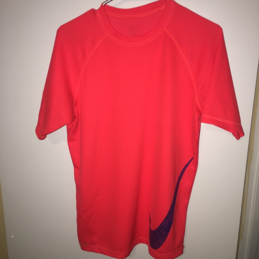 Men’s Nike dri fit shirt