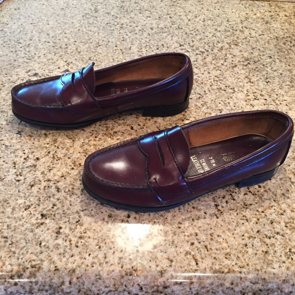 2 DAY SALE: 😊 EASTLAND PENNY LOAFERS