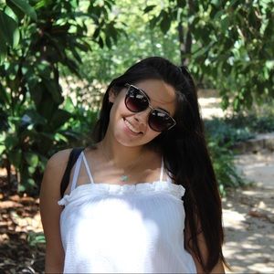 Meet your Posher, Corina