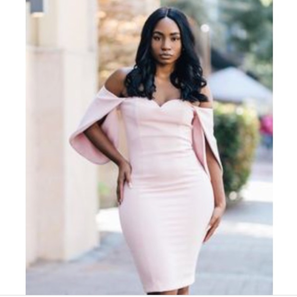 Blush Off the Shoulder Dress 😍