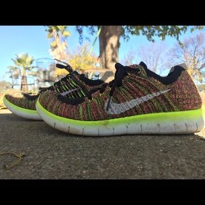 Women's 9.5 Nike Free RN Flyknit running shoe